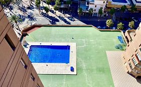 Las Palmeras - Best Location Cozy Apartment